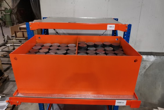 Стеллажи с выкатными полками полного выдвижения